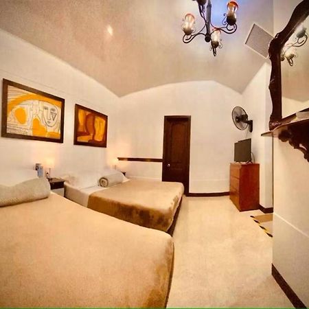 Hospedaje Camino Real A 150 Mts Del Centro سالنتو المظهر الخارجي الصورة