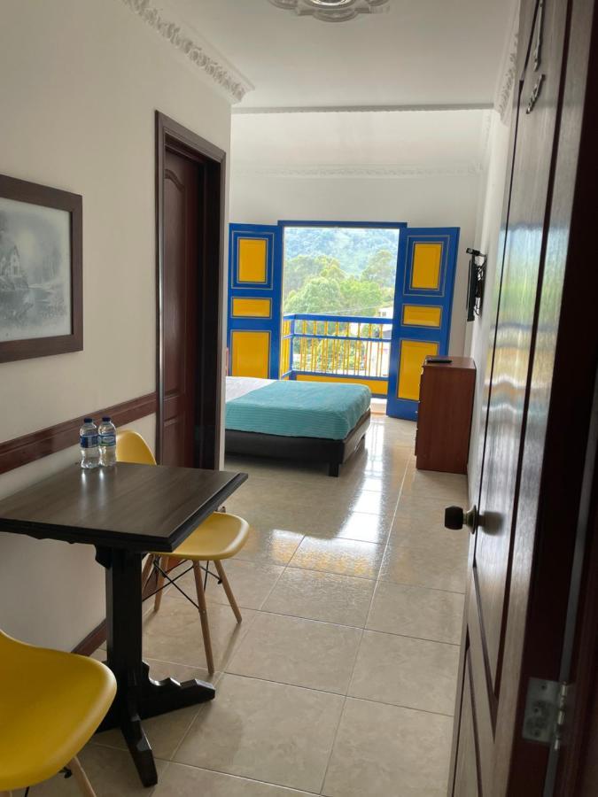 Hospedaje Camino Real A 150 Mts Del Centro سالنتو المظهر الخارجي الصورة