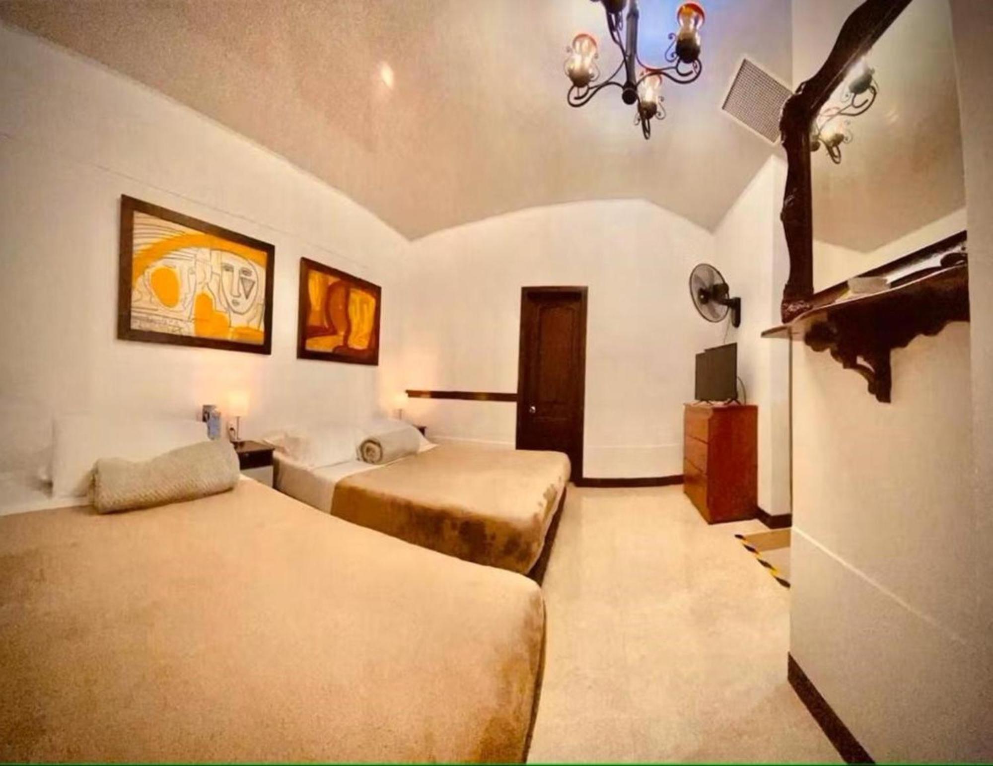 Hospedaje Camino Real A 150 Mts Del Centro سالنتو المظهر الخارجي الصورة